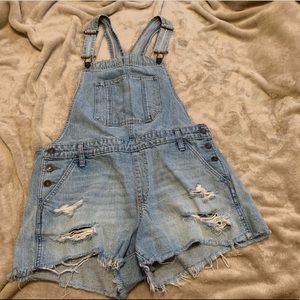 ABERCROMBIE DISTRESSER SHORTALLS SIZE MEDIUM